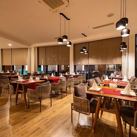 Side Moon Palace Hotel 외부 사진